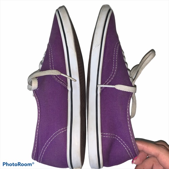 VANS | Vintage Purple Low Top Sneakers - Picture 3 of 6